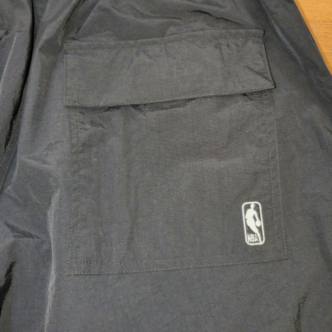 シカゴ・ブルズ ナイロントラックパンツ ブラック系　サイズ L