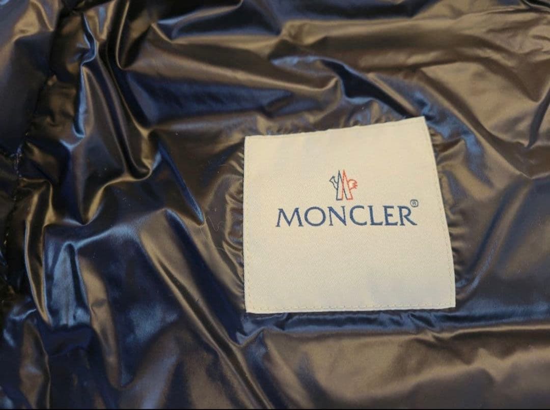 む*い様 Moncler モンクレール GUI GILET ネイビー ダウンベス