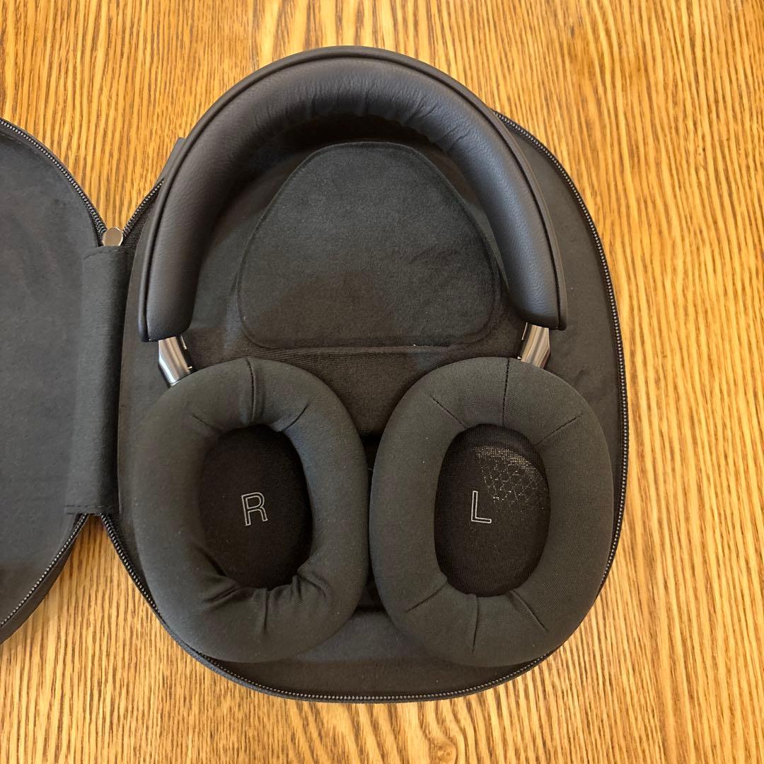 Bowers & Wilkins Px8 ワイヤレスヘッドホン　ブラック　B&W