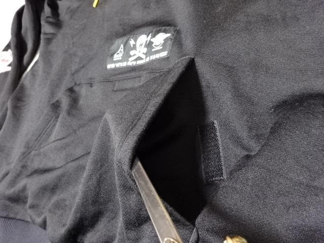 超レア未使用品！MARK&LONA マークアンドロナ・ポケモンピカチュウパーカー