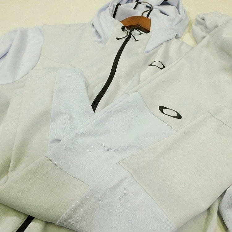 古着/美品 オークリー 白 ジップジャケットXL パンツXXL 上下セットアップ