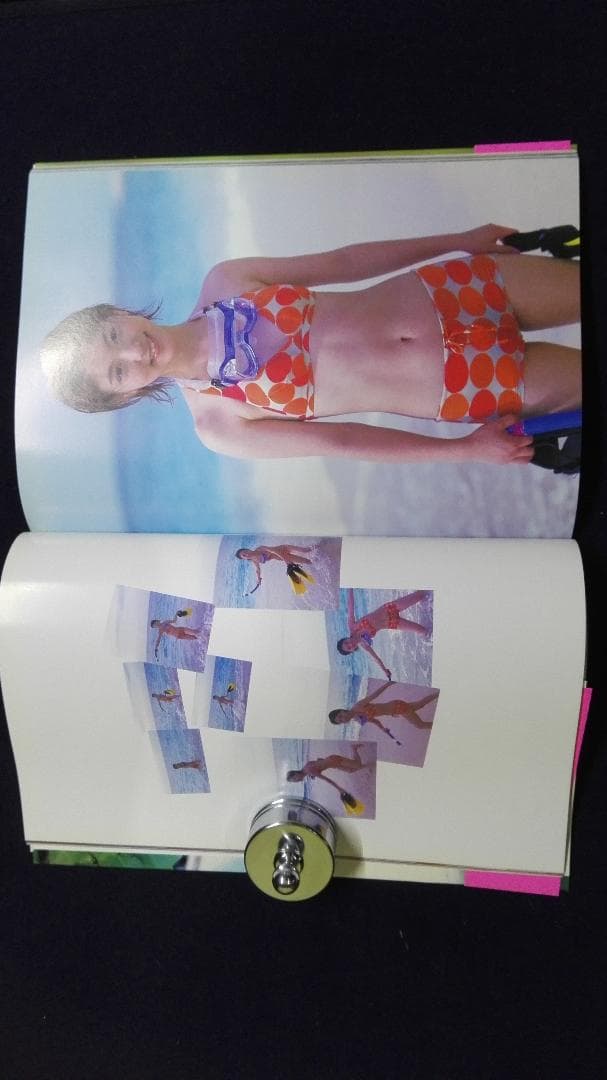 ★直筆サイン入り★Akinaファースト写真集 Folder 5