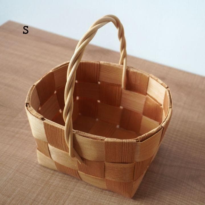 フィンランド モミの木 バスケット ２個