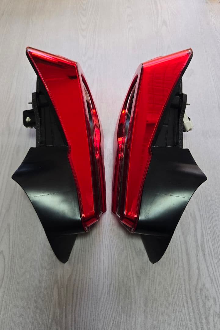 86.ZN6/BRZ.ZC6　後期純正テールランプ