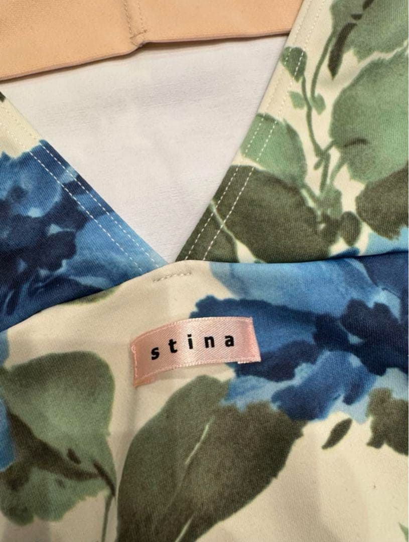 stina レオタードPサイズ