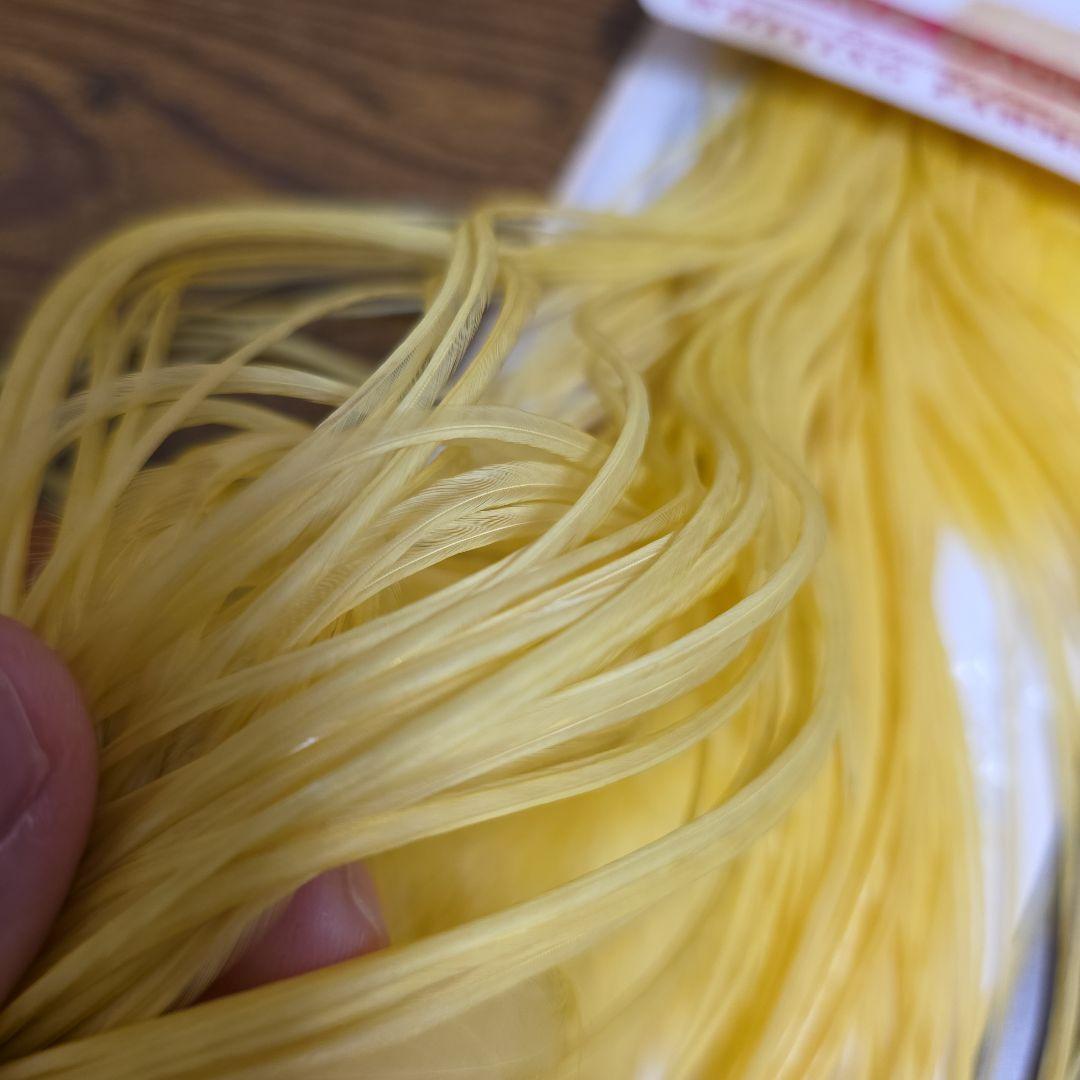 Whiting half saddle ハックル　ホワイトペールイエロー