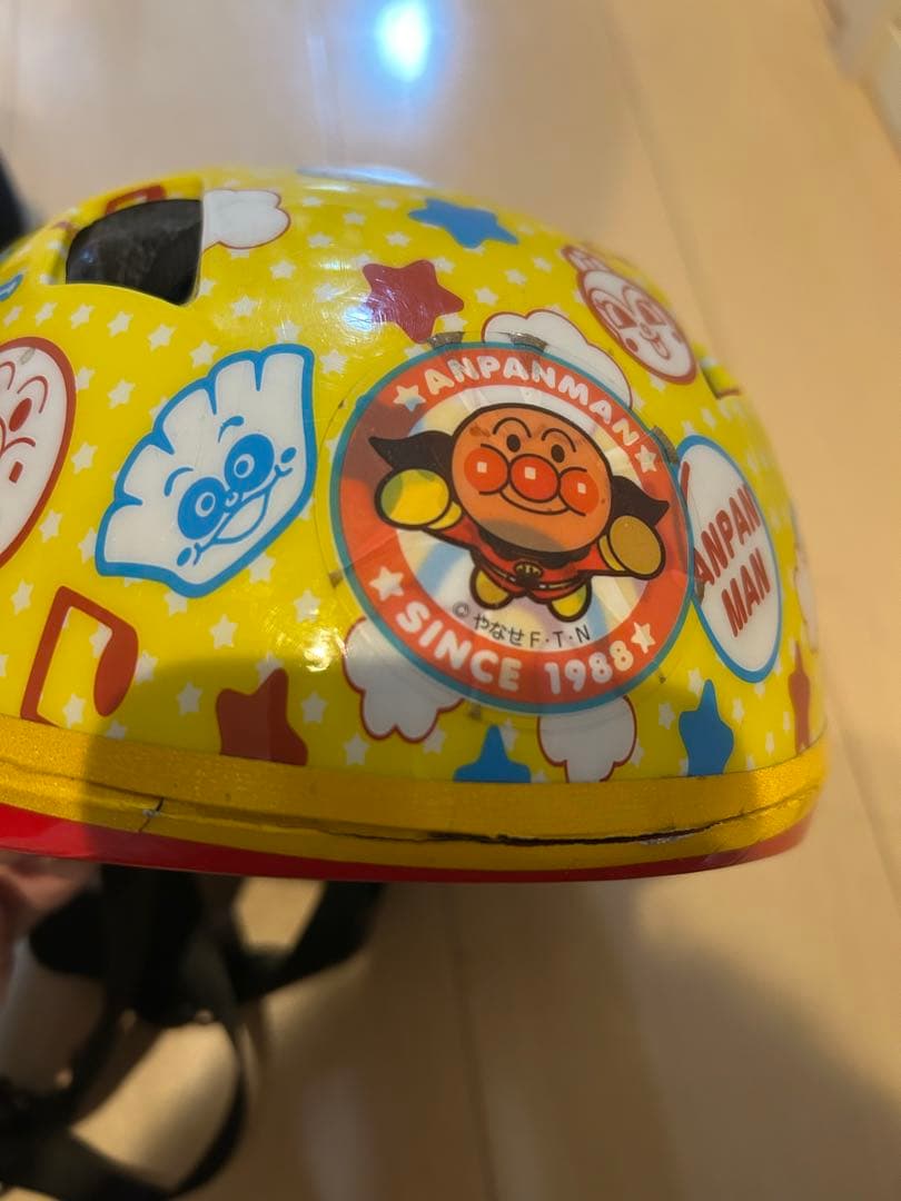 ヘルメット付き！　STRIDER 赤レッド 12インチ　スポーツタイプ