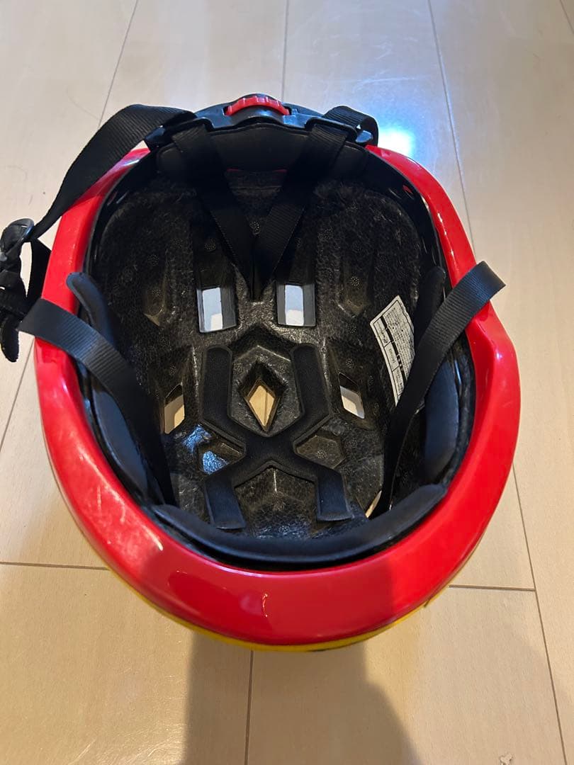 ヘルメット付き！　STRIDER 赤レッド 12インチ　スポーツタイプ