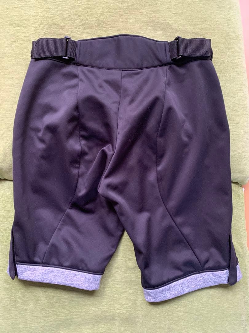 オンヨネ　スキー　ハーフパンツ　ユニセックス　Sサイズ