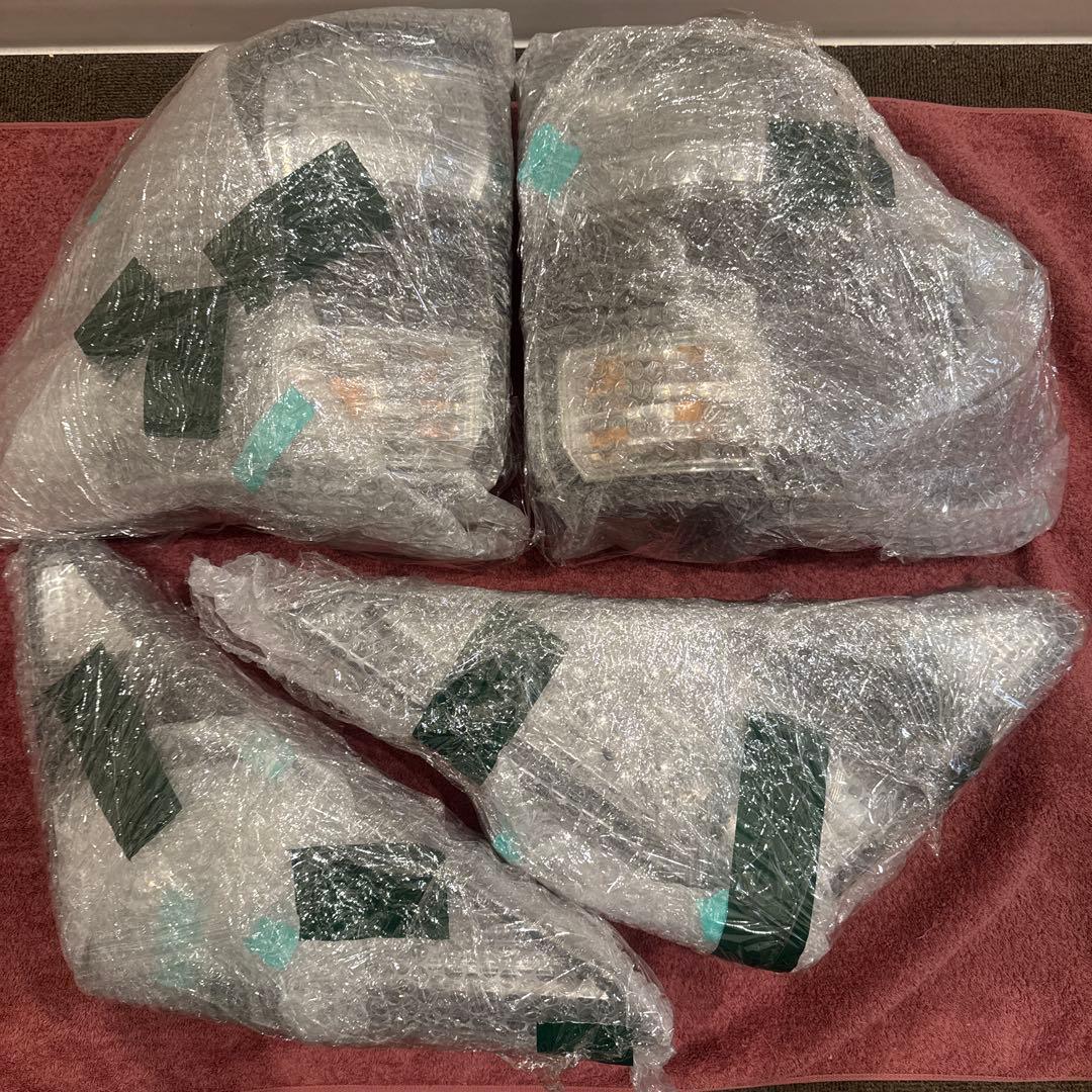 【最初値下げ】20ヴェルファイア 純正テールランプ 黒