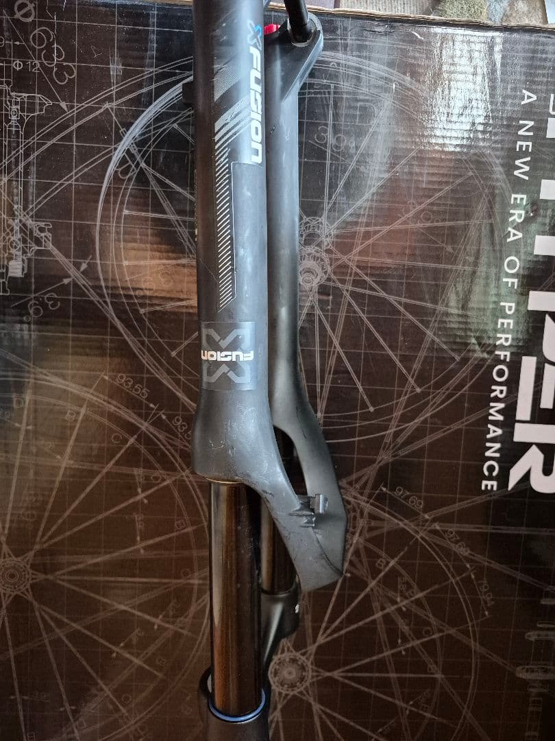 エアサスペンションフォーク X-FUSION 32 27.5 Boost