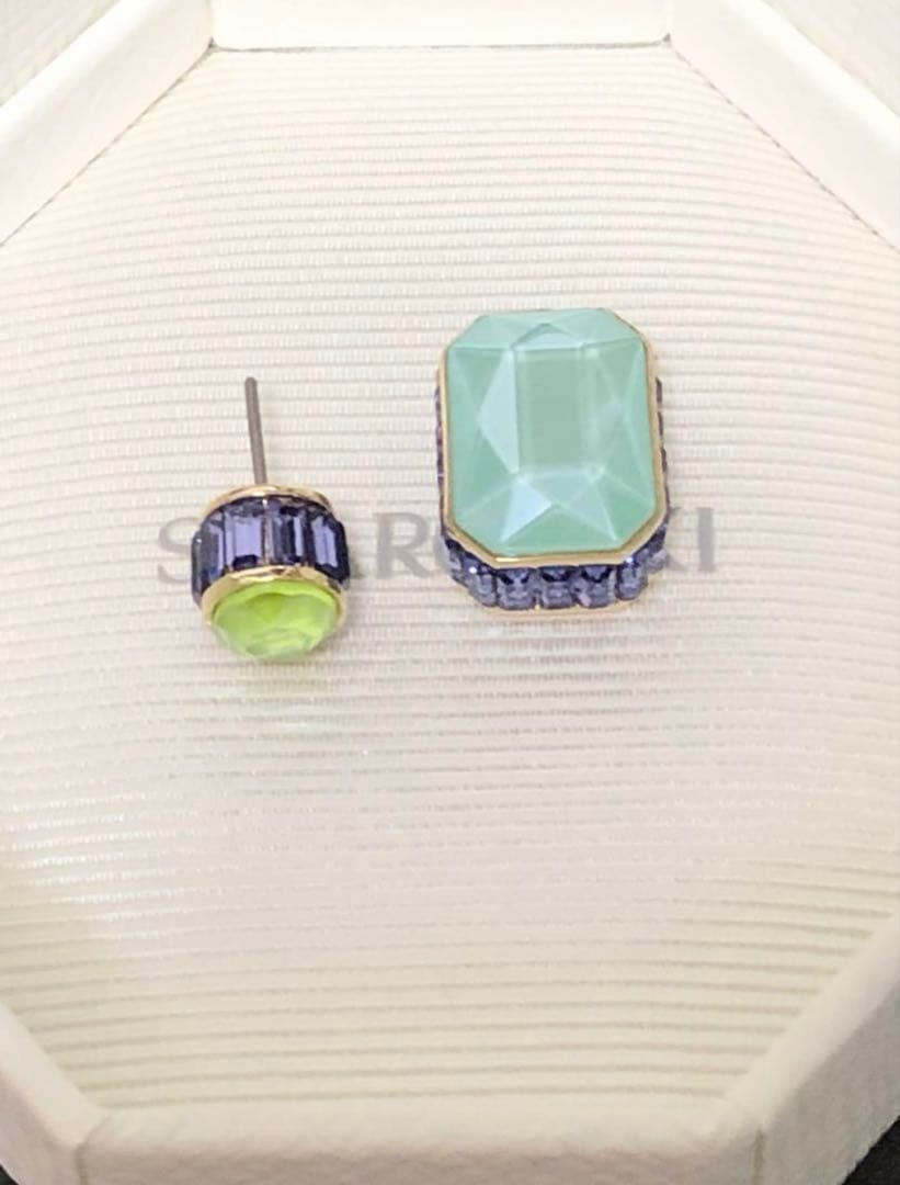 ★スワロフスキー★Orbita スタッドピアス オクタゴン ブルーグリーン