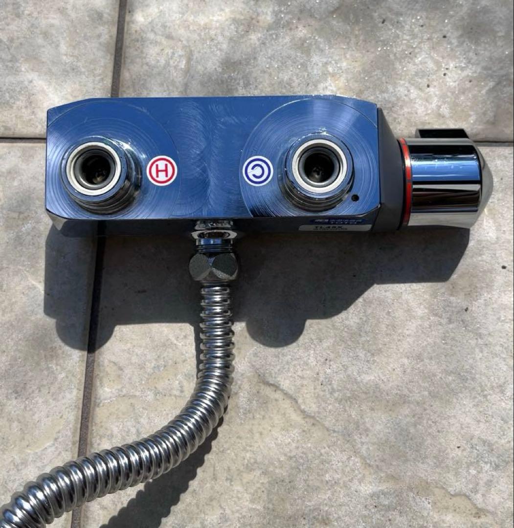 [送料無料　美品]TOTO製　シャンプーボール　水洗金具セット S305DNU