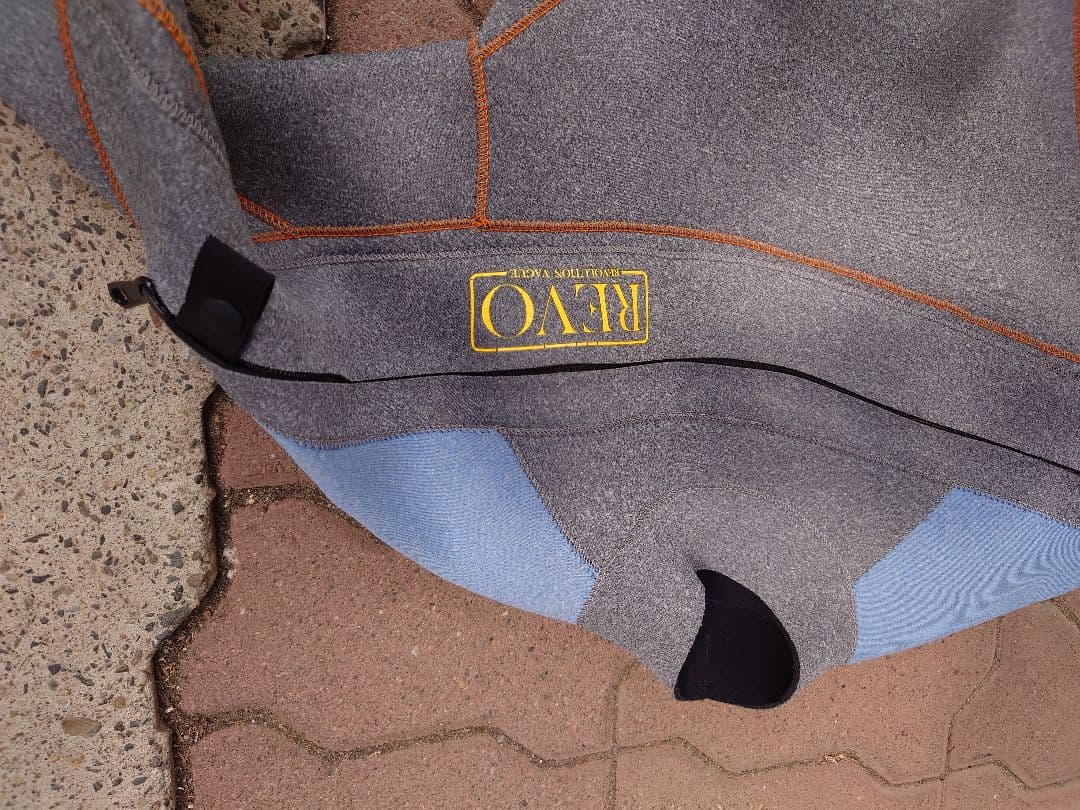 REVO ウェット 3mm フルスーツ フロントジップ