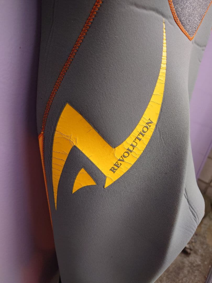 REVO ウェット 3mm フルスーツ フロントジップ