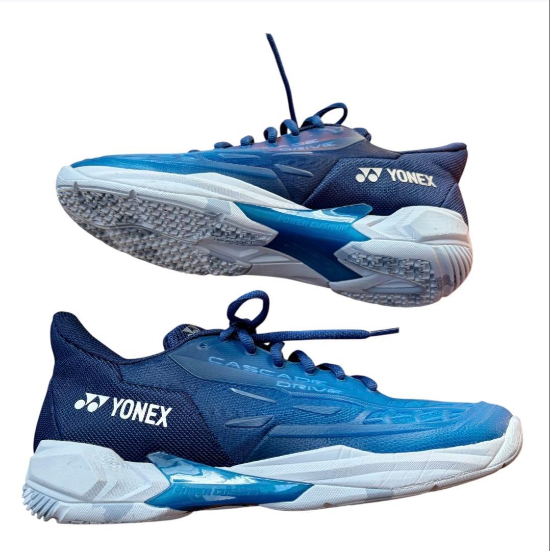 着用1回のみ 極美品 ヨネックス バドミントンシューズ スーパークッション 26