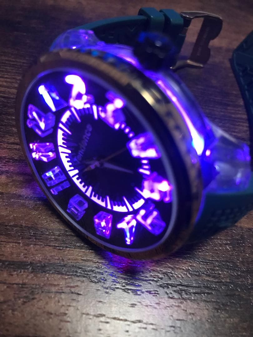 テンデンスFLASH グリーン文字盤