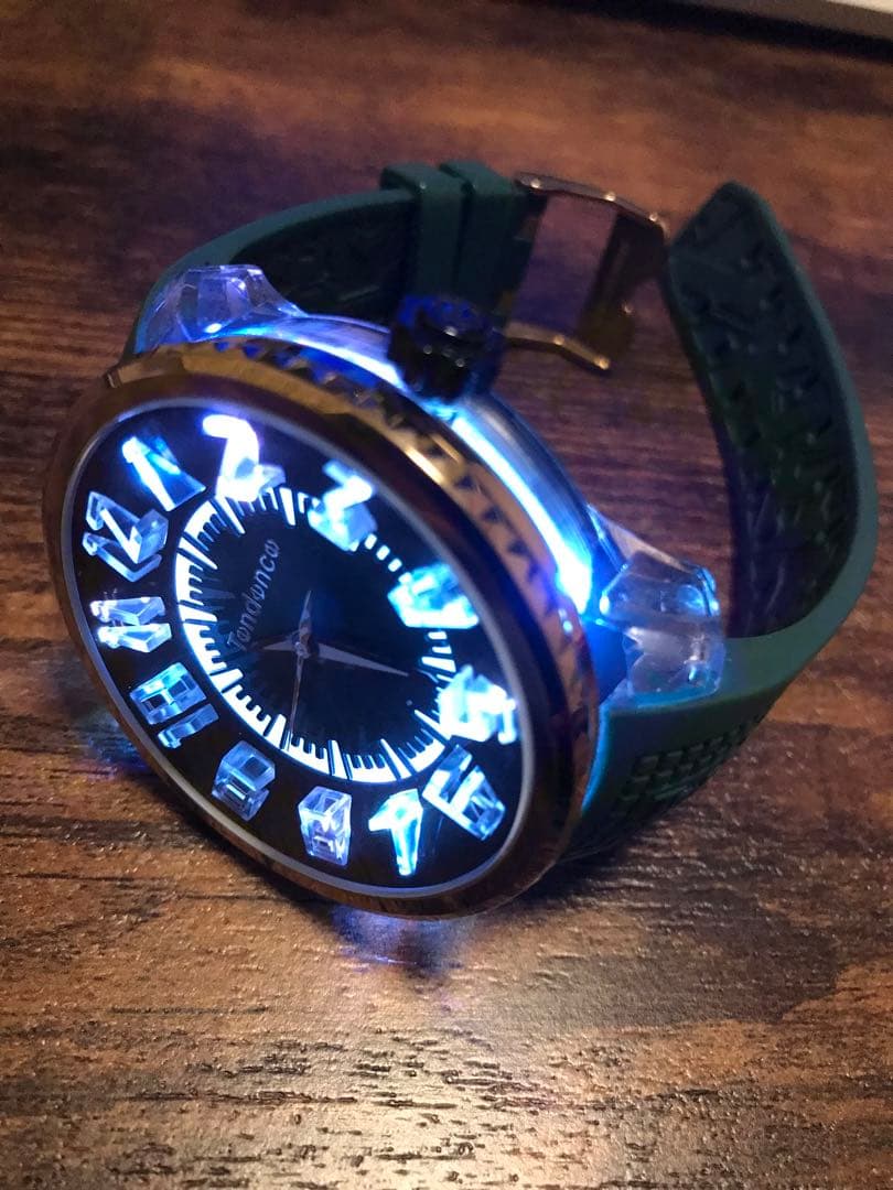 テンデンスFLASH グリーン文字盤