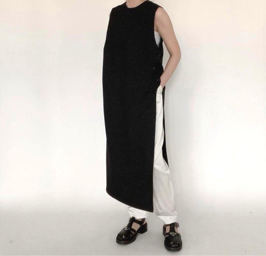 極美品 LOHEN 黒 ローヘン サイドスリット ロングジレ ワンピース
