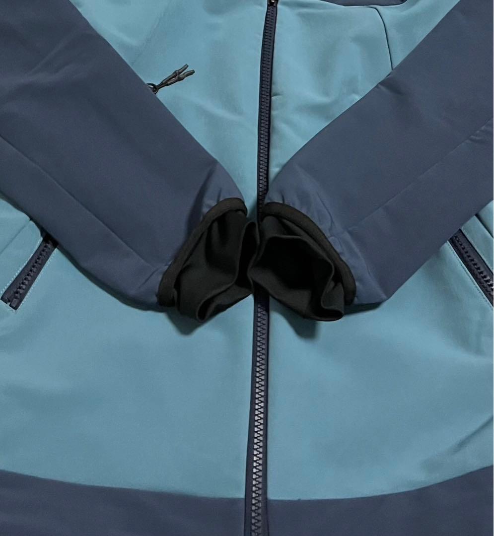 OAKLEY オークリー　ジップアップ　パーカー　ストレッチ　デカロゴ　Ｓサイズ