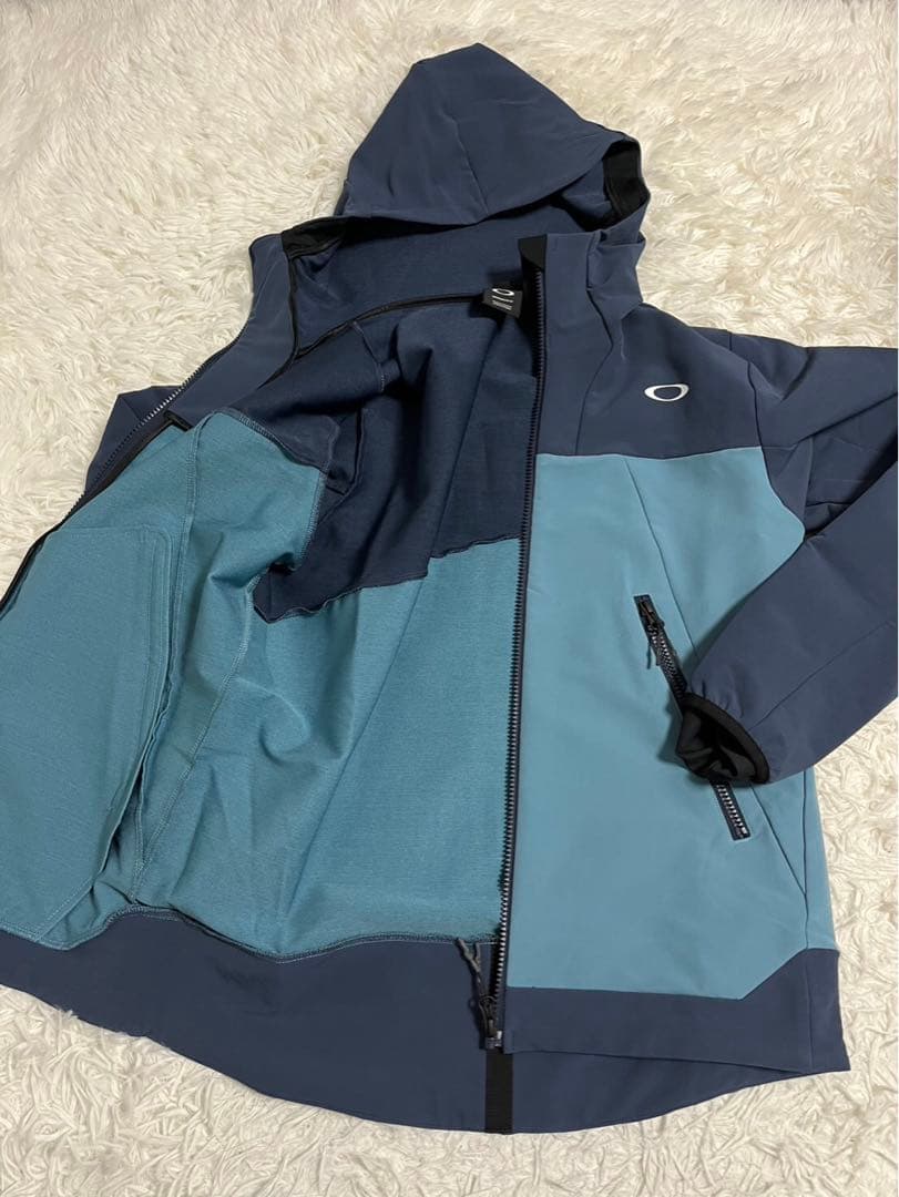 OAKLEY オークリー　ジップアップ　パーカー　ストレッチ　デカロゴ　Ｓサイズ