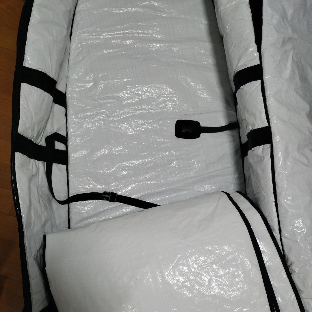 7'0\" QUAD サーフボードケース ブラック