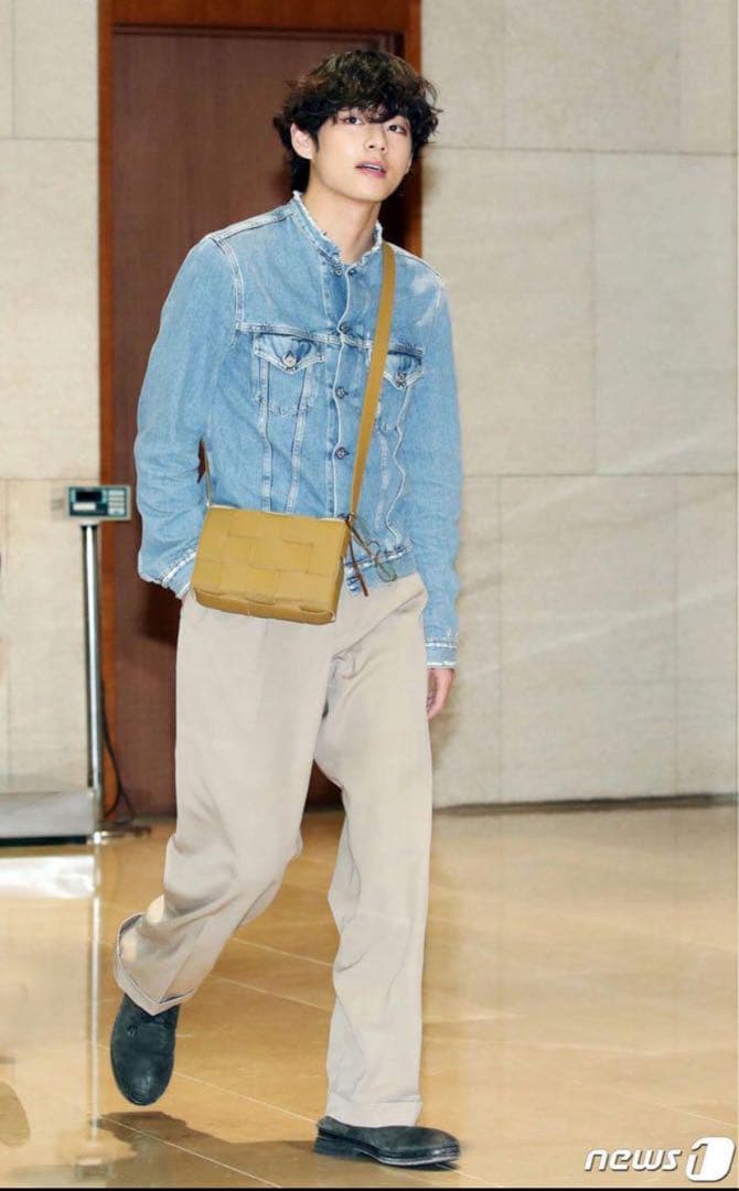 【Acne studious】BTSテテ着用　ノーカラーデニムジャケット