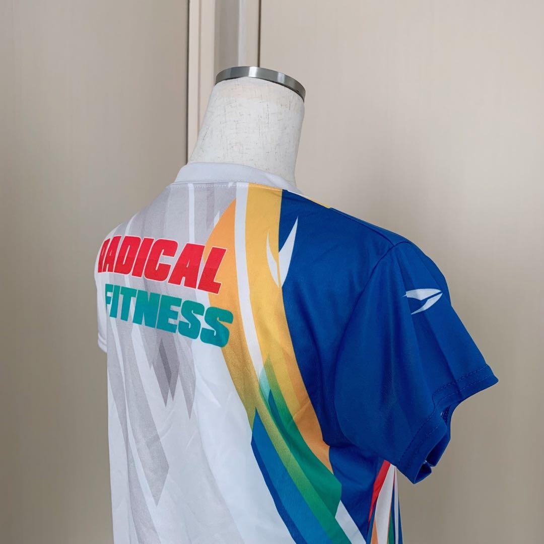 【新品】激レア★明るく弾むレインボーカラー《ラディカルフィットネス 》トップス
