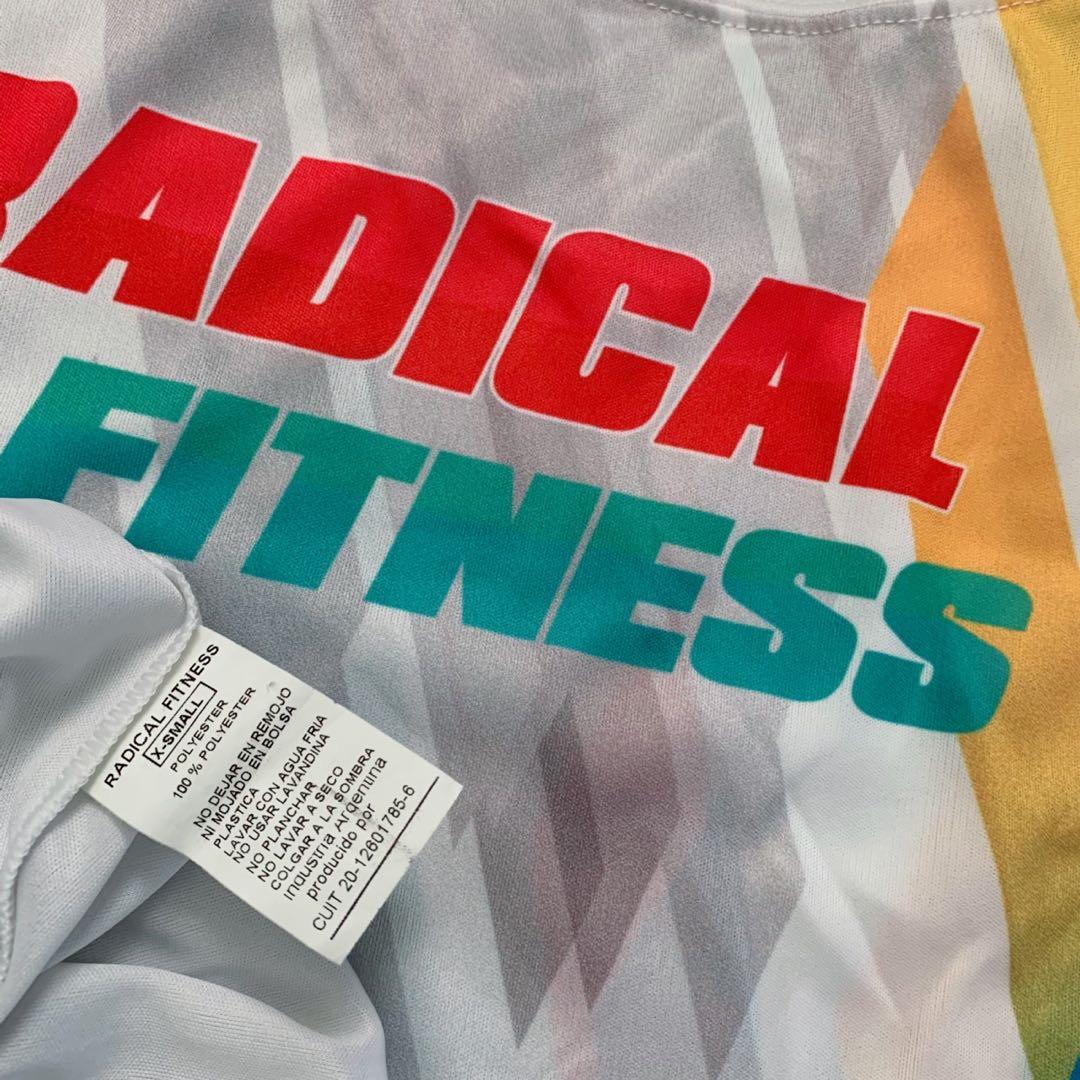 【新品】激レア★明るく弾むレインボーカラー《ラディカルフィットネス 》トップス