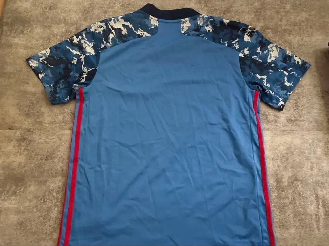 サッカー日本代表ユニ　2022W杯最終予選突破記念ファイル付き