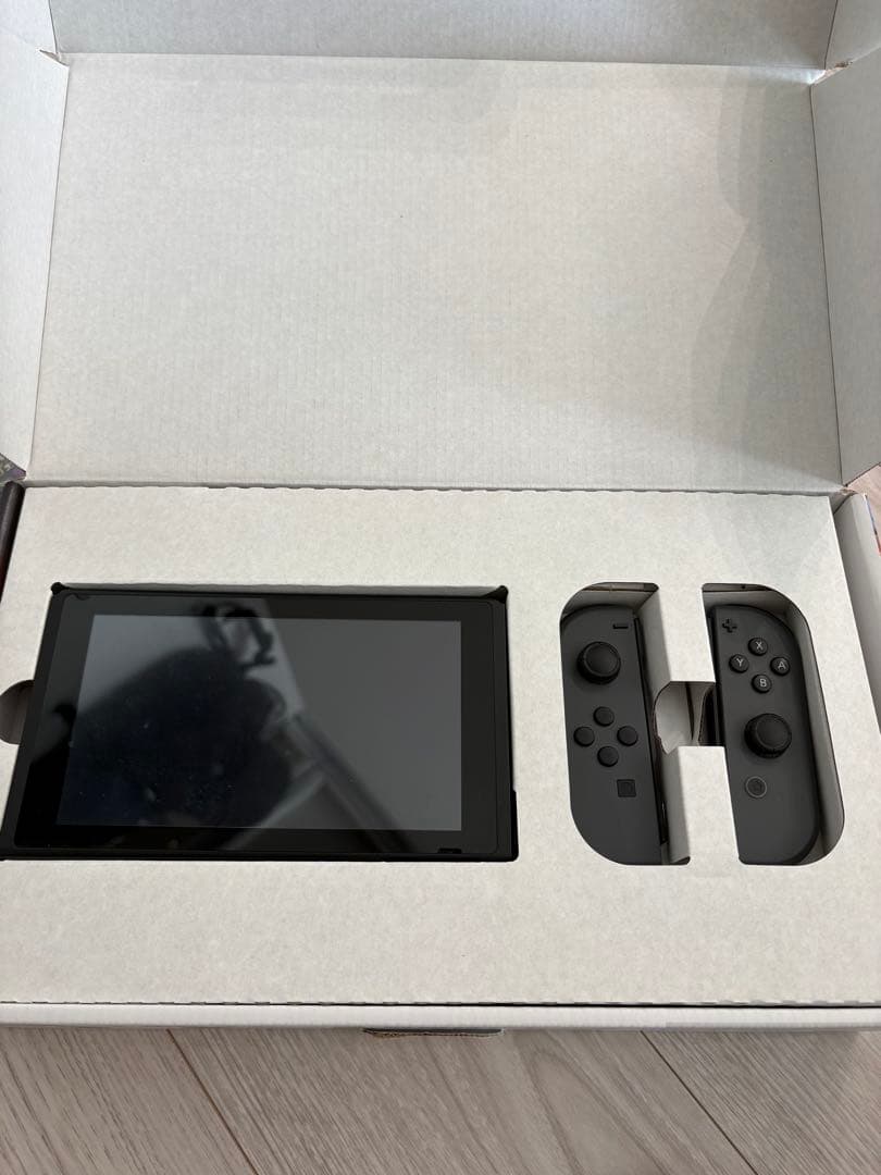 NintendoSwitch 本体 グレー(スプラトゥーン2ソフト付き)