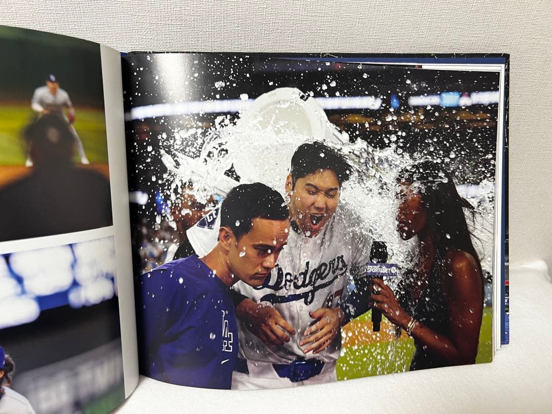 大谷翔平ドジャース2024シーズン総集編フルカラーオフィシャル写真集豪華版