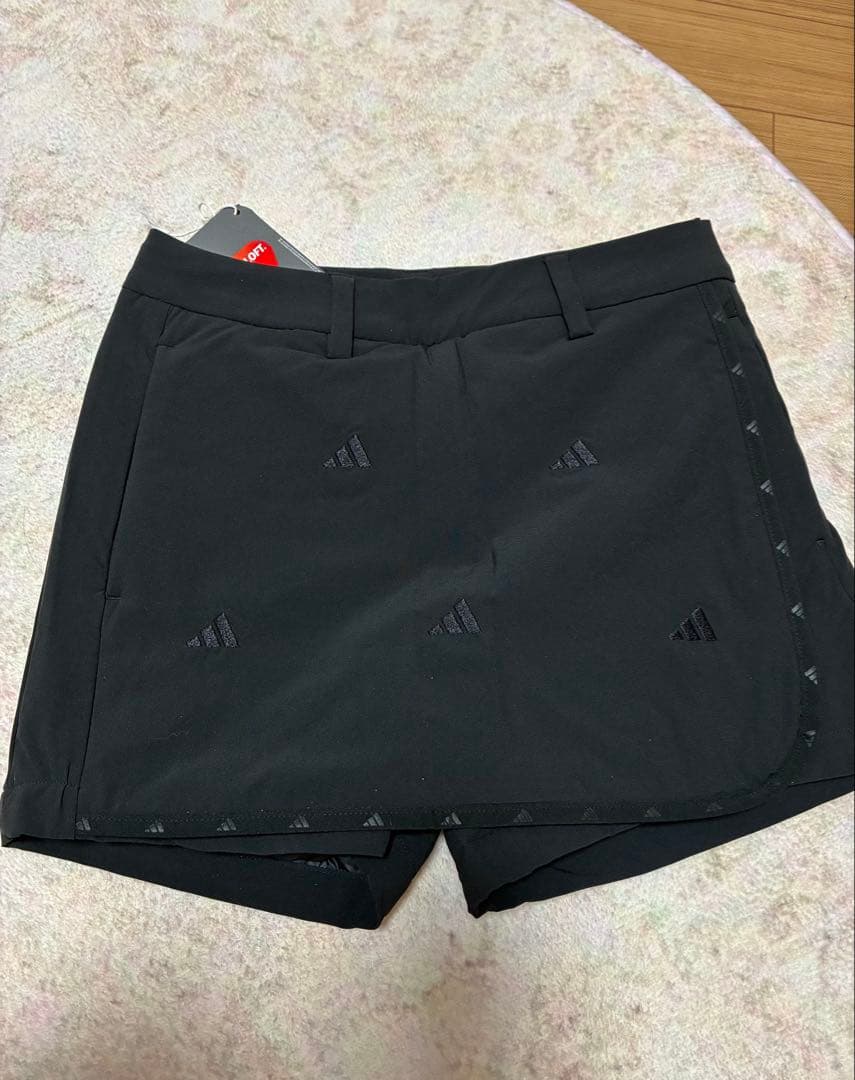 【新品】アディダス 中綿 XS セットアップ　暖　モノグラム　ショートパンツ