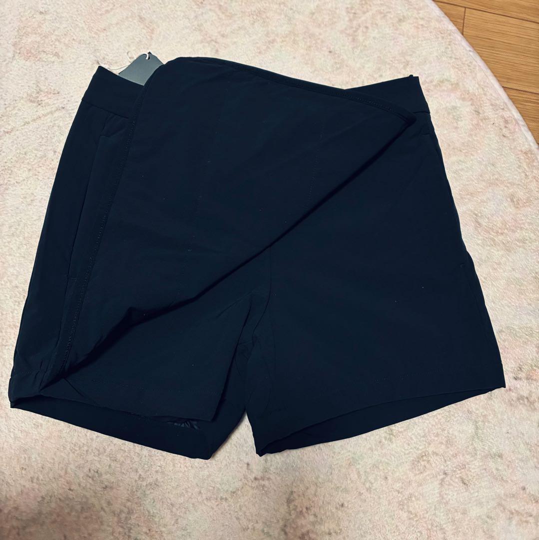 【新品】アディダス 中綿 XS セットアップ　暖　モノグラム　ショートパンツ