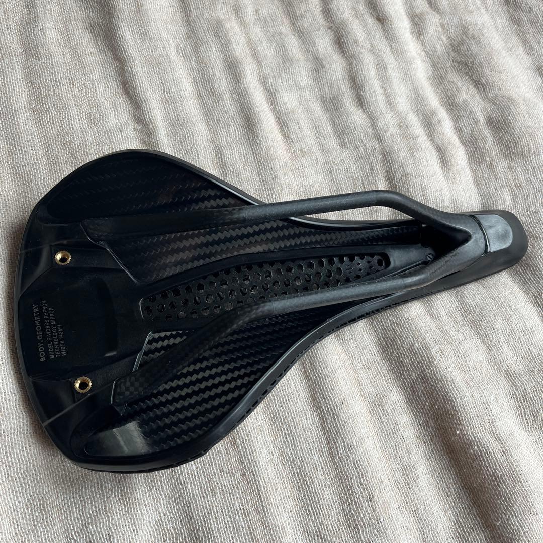 美品SPECIALIZED S-WORKS PHENOM MIRROR サドル