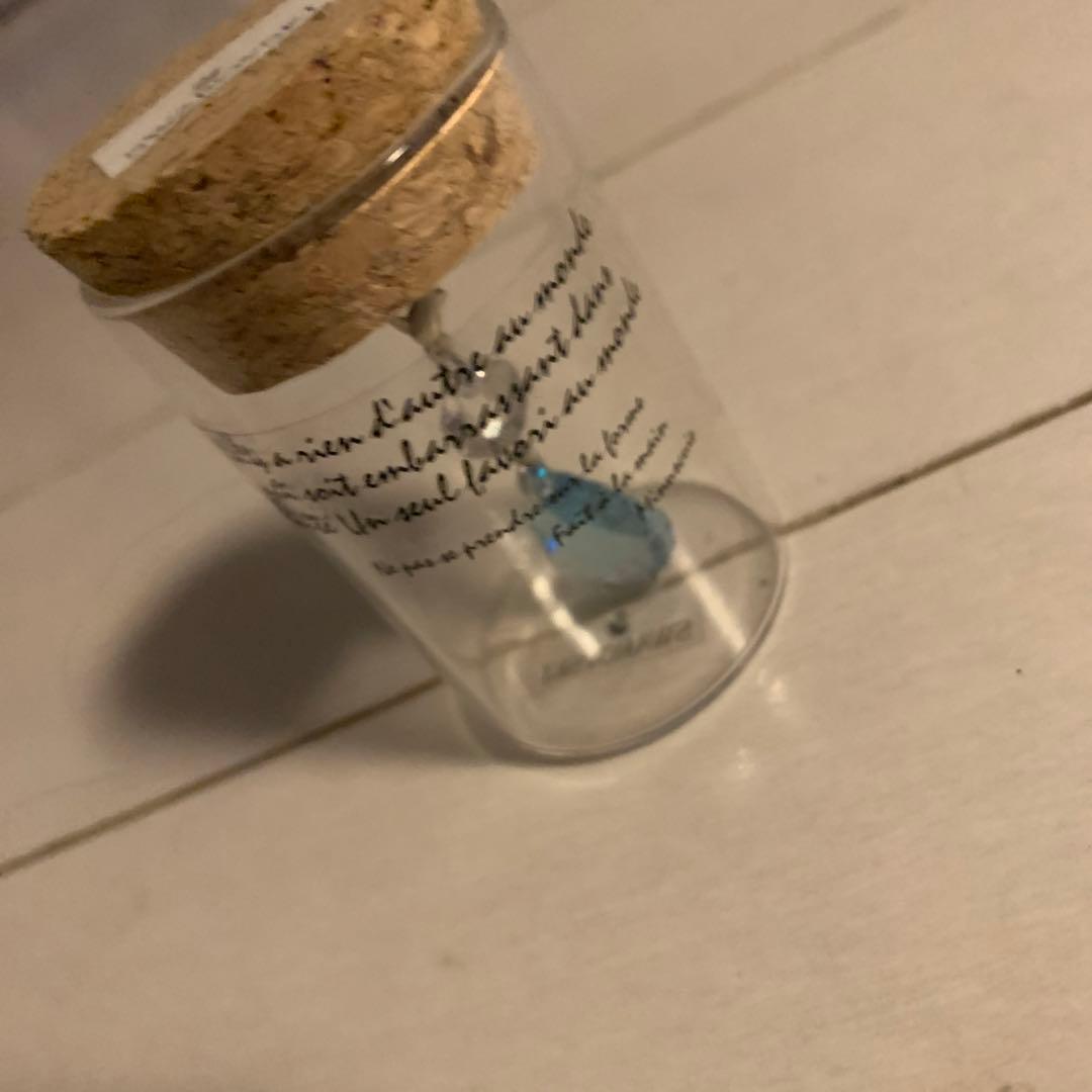 スワロフスキー　？？？