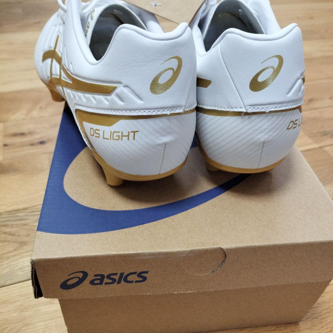 ASICS DS LIGHT サッカーシューズ ホワイト/ゴールド