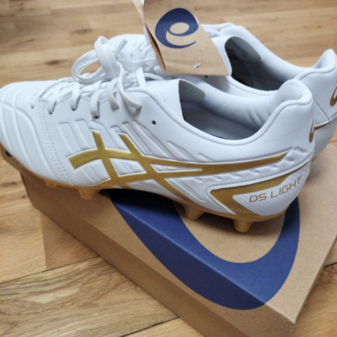 ASICS DS LIGHT サッカーシューズ ホワイト/ゴールド