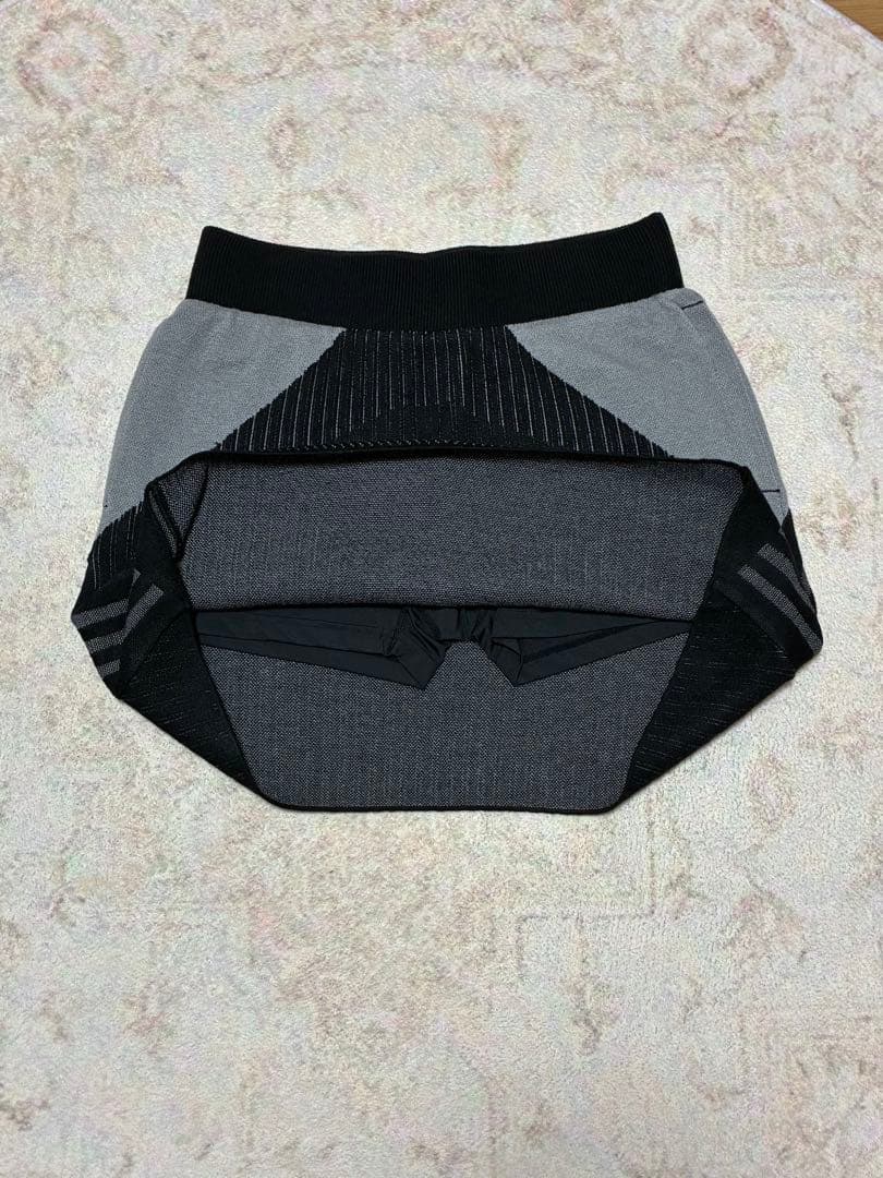 【最終価格/今週限定】アディダスゴルフ 上下　完売クロスJK×ニットスカート