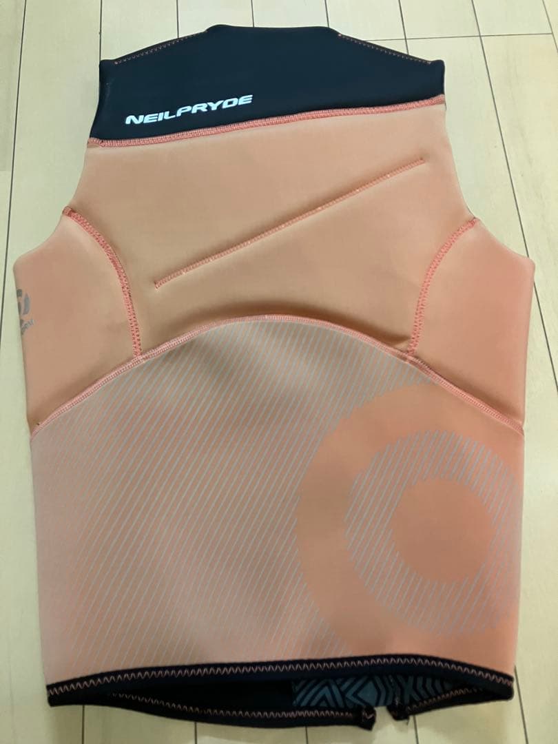 ニールプライド　ライフジャケット　レディース