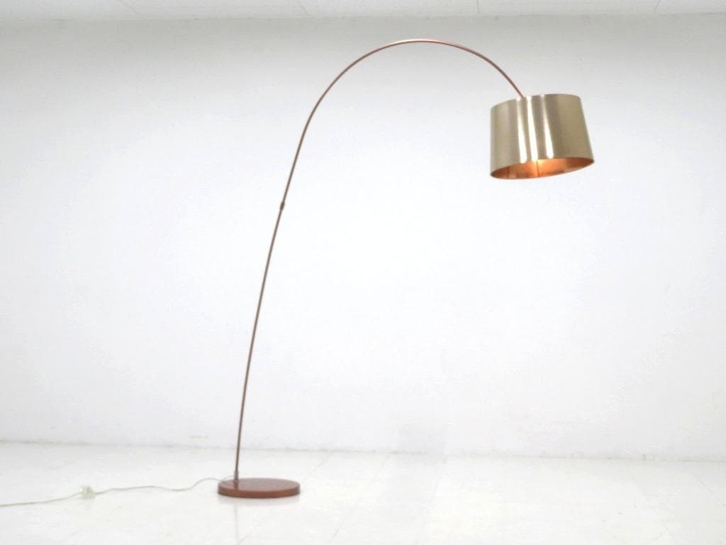 展示品　ボーコンセプト　クタ　フロアスタンド　照明　ライト　ランプ　高級