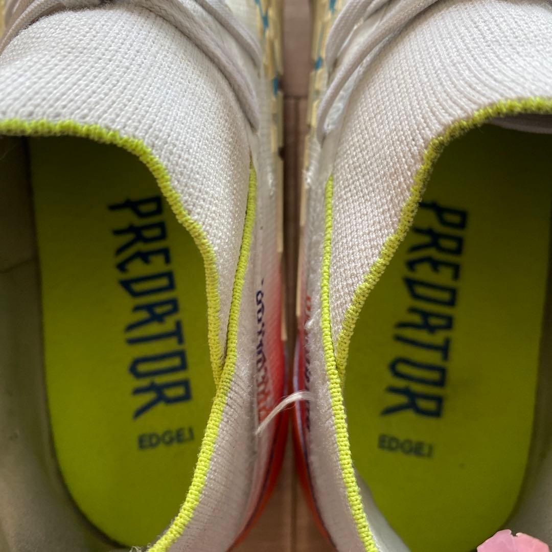 プレデター アディダス／ エッジ1 FG サッカースパイク