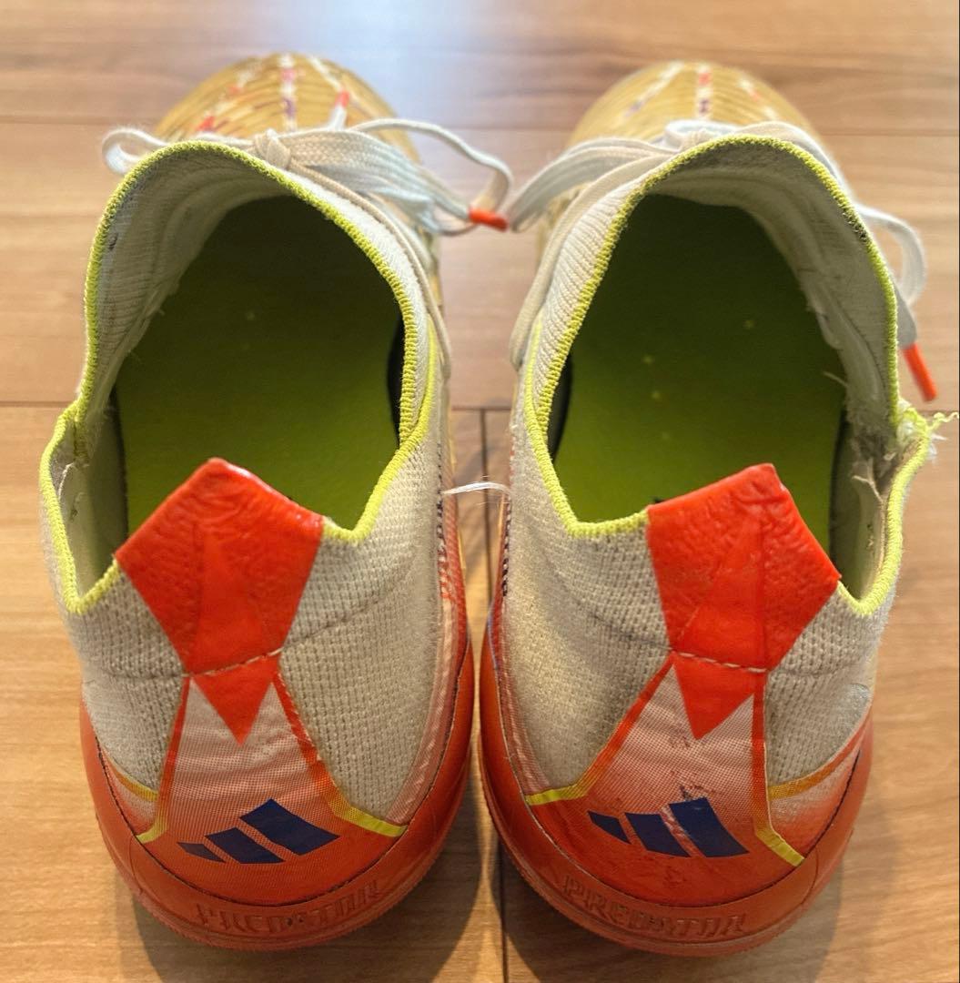 プレデター アディダス／ エッジ1 FG サッカースパイク