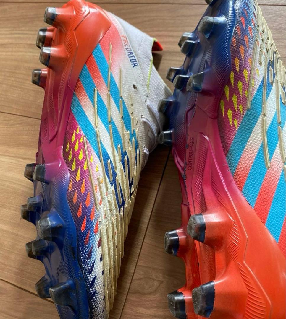 プレデター アディダス／ エッジ1 FG サッカースパイク