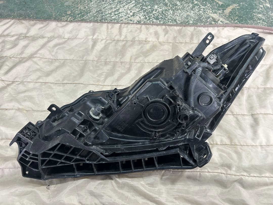 ★美品★送料込★ホンダ フリード 純正 ハロゲン ヘッドライト 左右セット