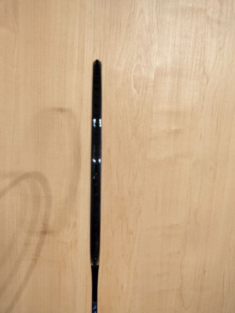 新品　バドミントンラケット ヨネックスアストロクス77ツアー