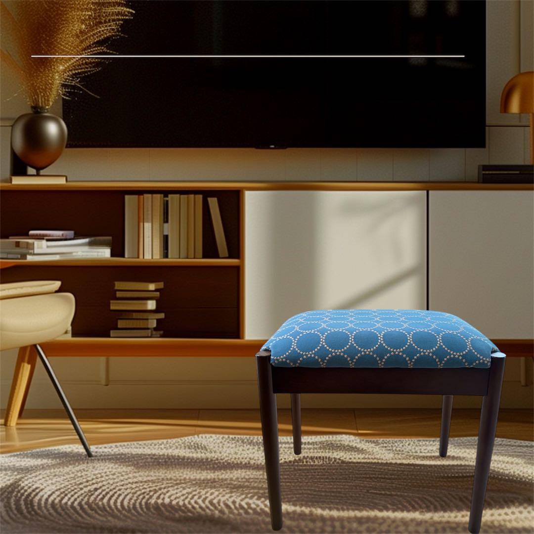 北欧スタイル　心弾む　ミナペルホネン　スツール　イス　椅子　オットマン　家具