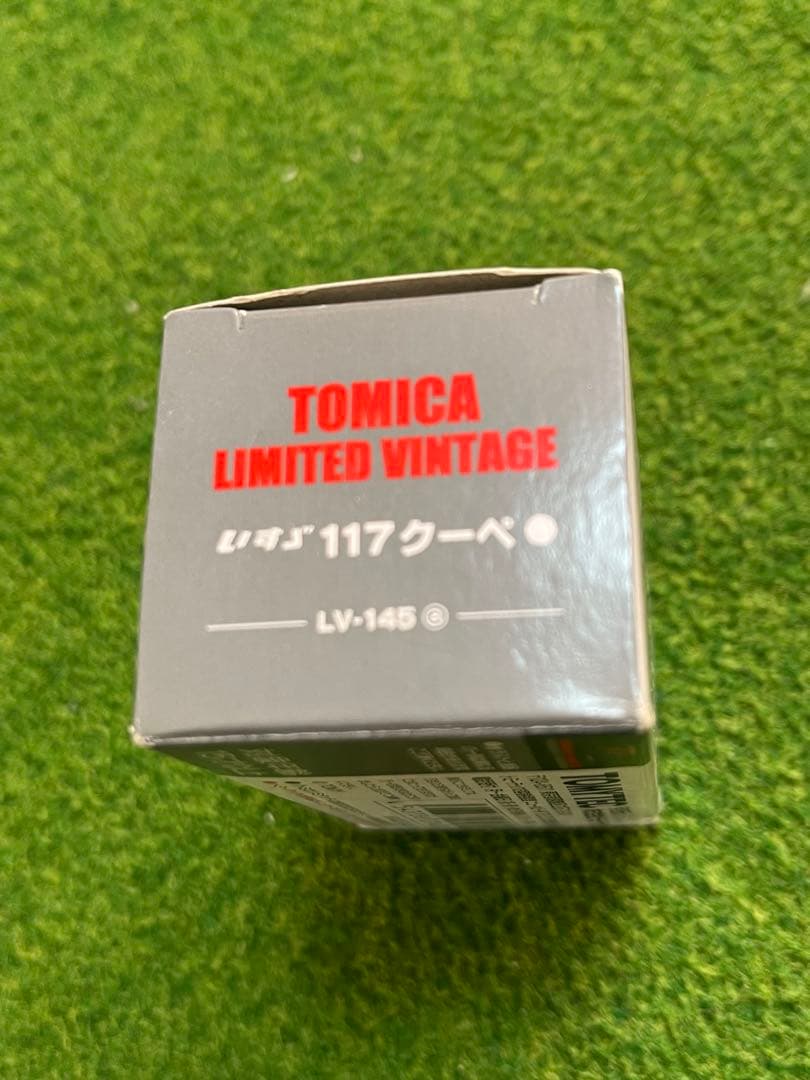 トミカリミテッドヴィンテージ　LV-145a いすゞ117クーペ　白