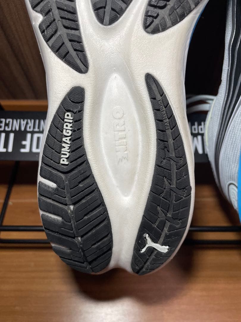 プーマヴェロシティニトロ4 puma verocity nitro 4 27cm