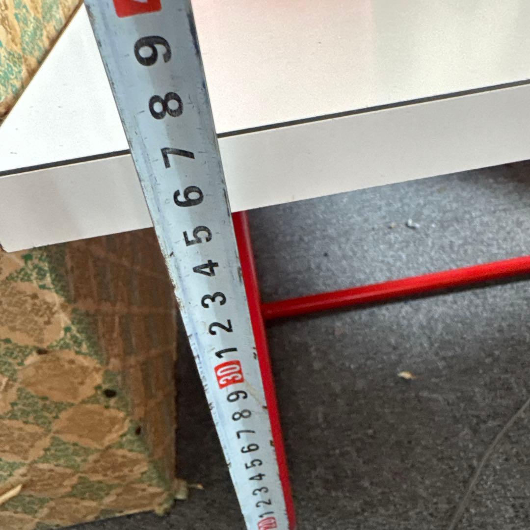 Nath様用 レトロポップ　ホワイトとレッドのセンターテーブル